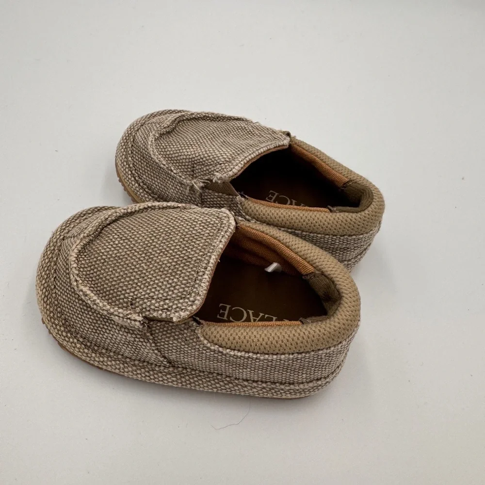 The Children's Place Boys Toddler Size 4 Tan Kids Slide On Dress Shoes Loafers